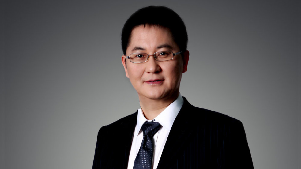 World-Class Data Intelligence Benchmarking Practitioner —— HCR Zhao Long